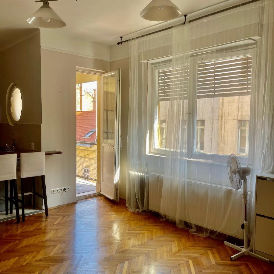 Elizabeth Bridge With Gellert-Hill View Apartment Budapest Exterior photo